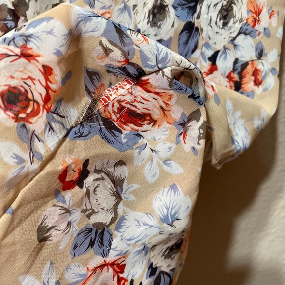 Long kimono. Duster. Neutral. Floral. - Picture 4 of 9